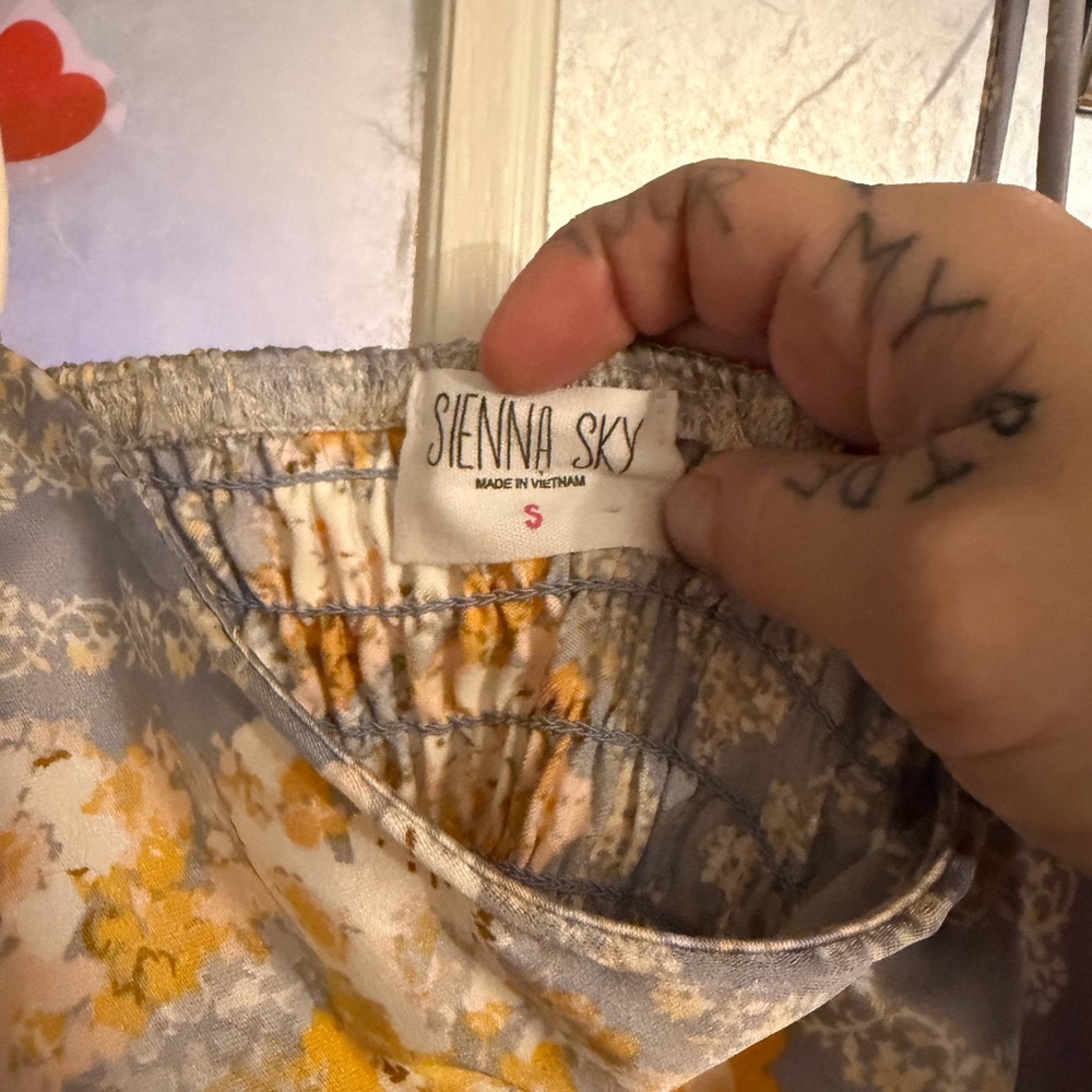 Sienna Sky Satin Floral Paisley Cami — Gray & Yellow - Picture 5 of 8